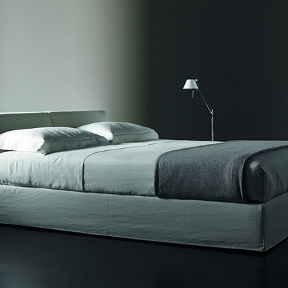 Кровать для спальни Bogart Bed