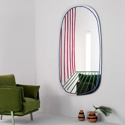 Дизайнерское зеркало New Perspective итальянской фабрики Bonaldo