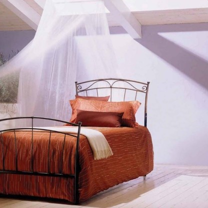 Дизайнерская кровать Dora